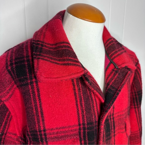 Johnson Woolen Mills Classic Button Wool Mackinaw Hunting Jacket - Picture 2 of 10